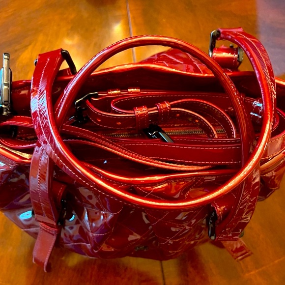 AUTHENTIC BURBERRY LARGE BURGUNDY PATENT LEATHER BAG WITH SHOULDER STRAP - Picture 2 of 14